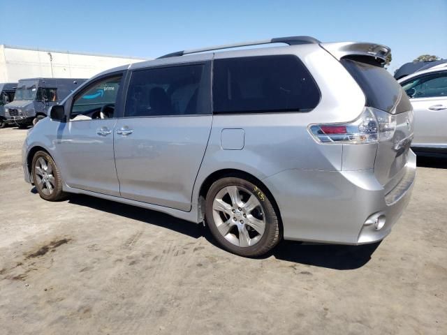 2014 Toyota Sienna Sport