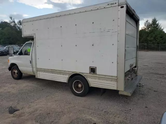 2006 Ford Econoline E450 Super Duty Cutaway Van