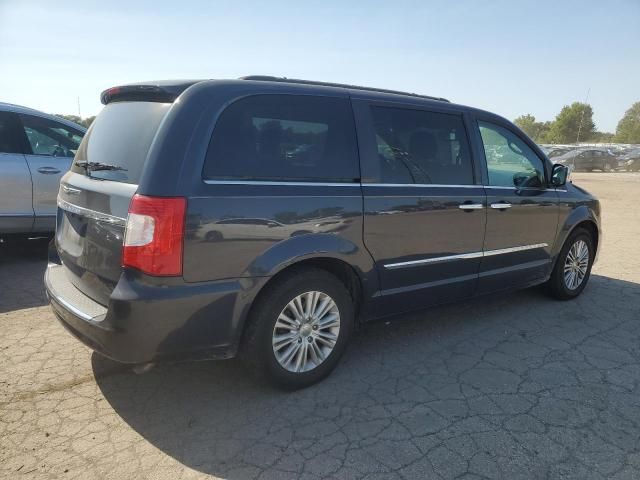 2014 Chrysler Town & Country Touring L