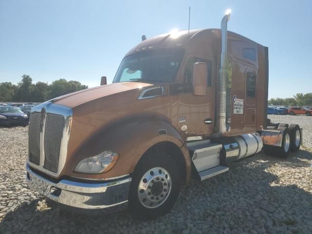 2016 Kenworth Construction T680