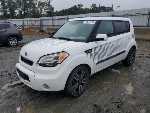 2011 KIA Soul +