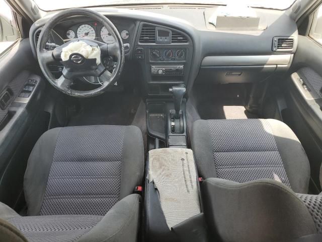 2004 Nissan Pathfinder LE