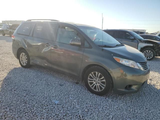 2014 Toyota Sienna XLE