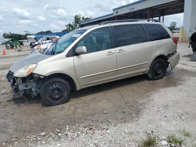 2005 Toyota Sienna XLE