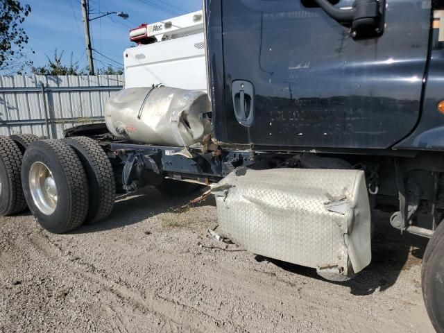 2020 Freightliner Cascadia 125