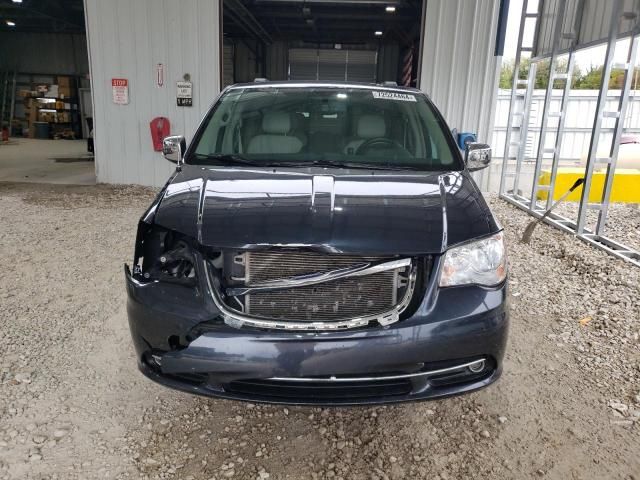 2013 Chrysler Town & Country Touring L