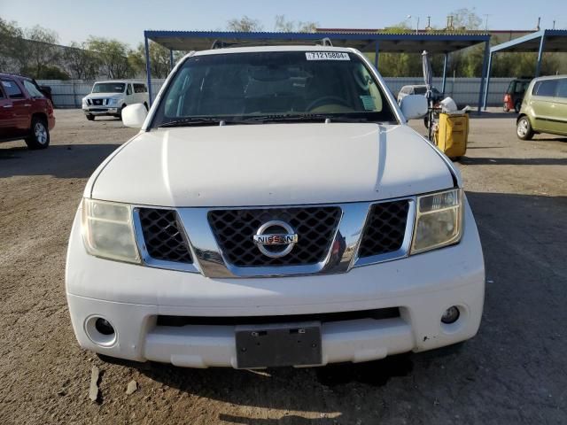 2005 Nissan Pathfinder LE