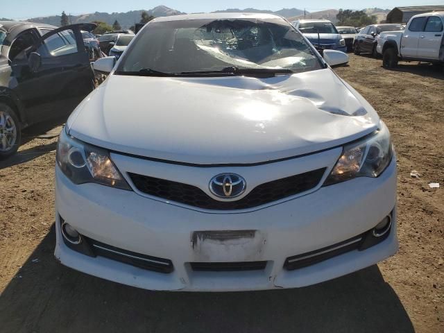 2014 Toyota Camry Hybrid