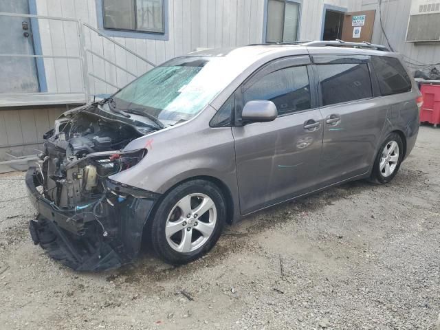 2011 Toyota Sienna LE