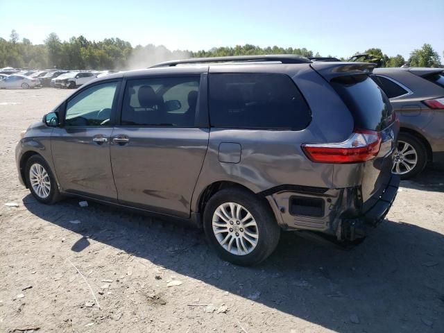 2017 Toyota Sienna XLE