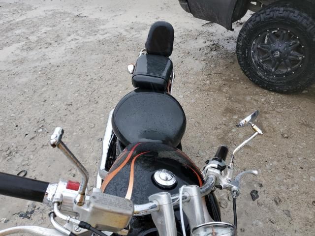 2005 Honda VT1100 C2