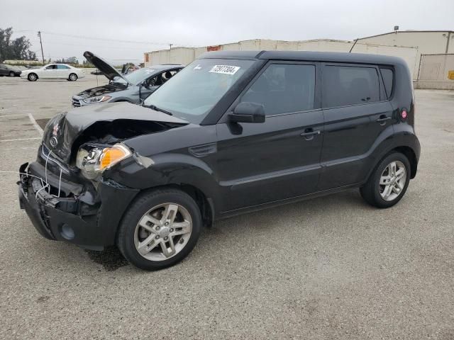 2011 KIA Soul +