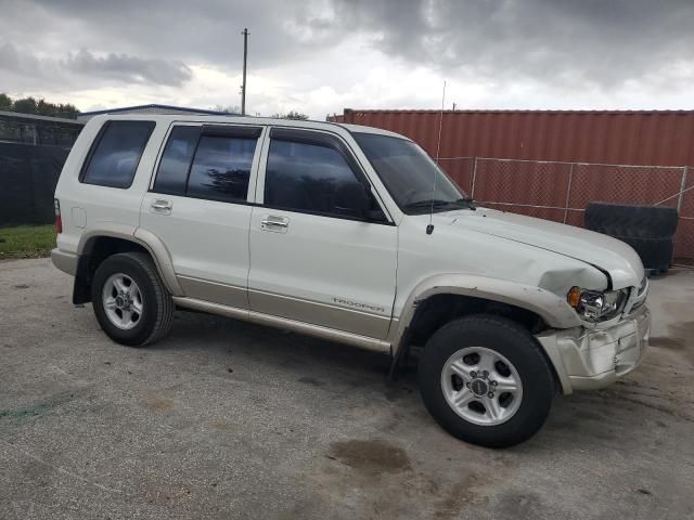 2001 Isuzu Trooper S