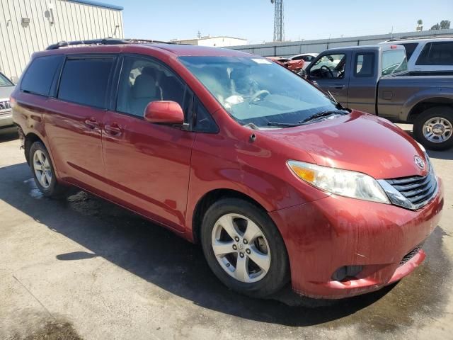 2013 Toyota Sienna LE