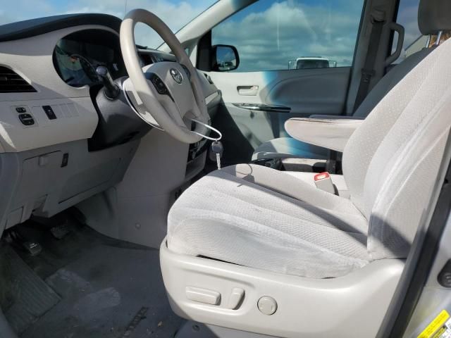 2014 Toyota Sienna LE