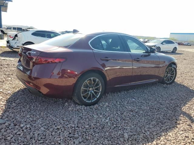 2018 Alfa Romeo Giulia Q4