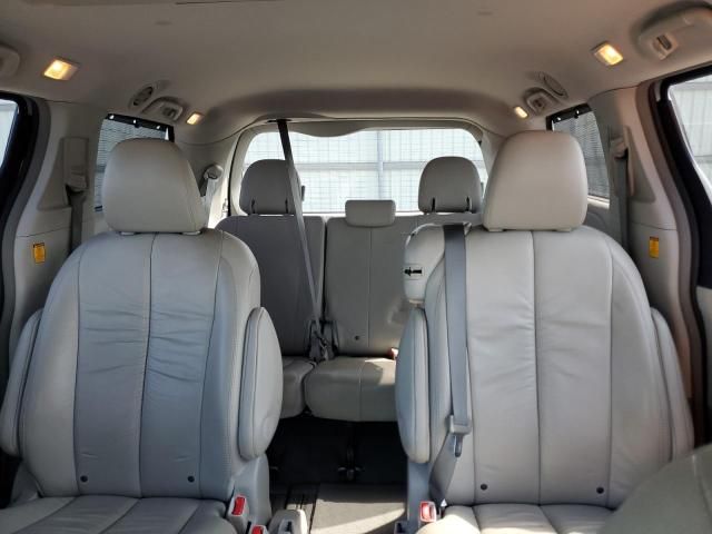 2012 Toyota Sienna XLE