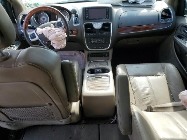 2012 Chrysler Town & Country Limited