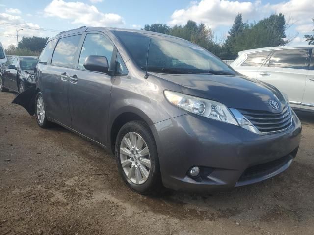 2013 Toyota Sienna XLE