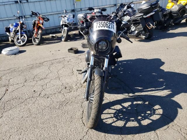 2015 Harley-Davidson XL883 Iron 883