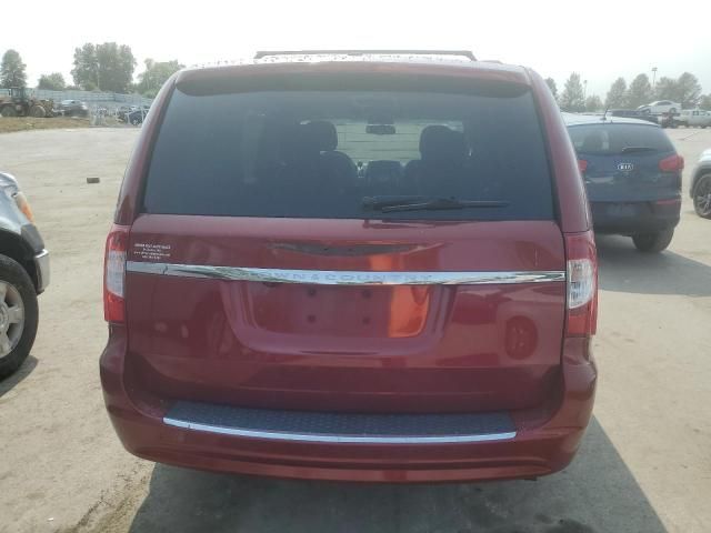 2012 Chrysler Town & Country Touring