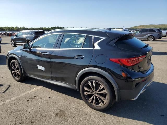 2017 Infiniti QX30 Base