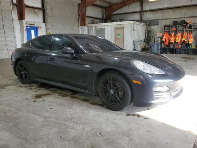 2012 Porsche Panamera 2