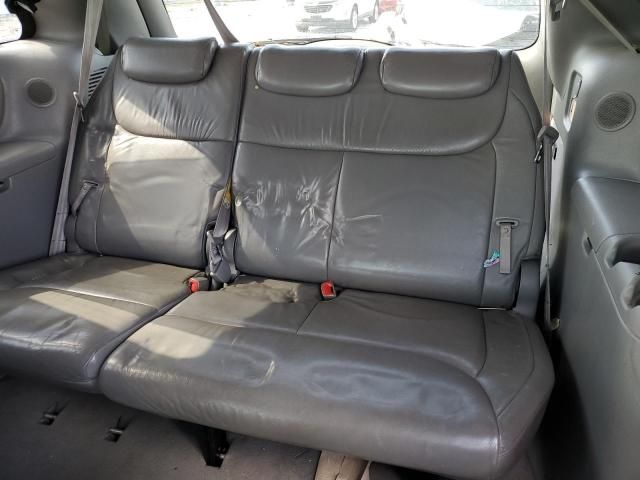 2004 Toyota Sienna XLE