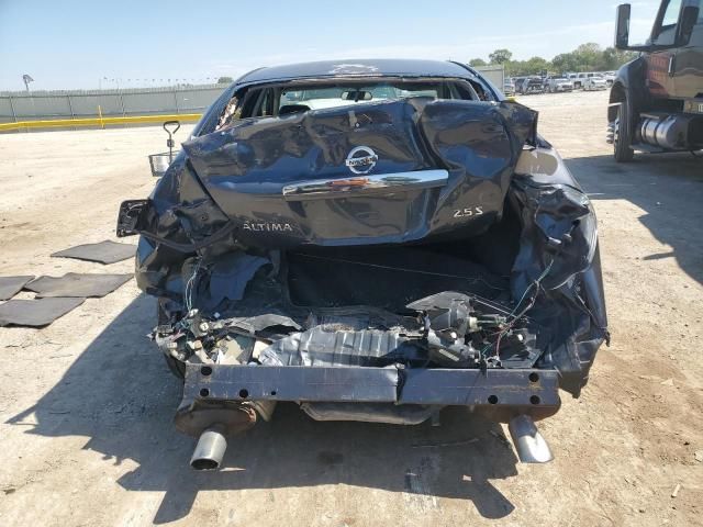 2010 Nissan Altima Base