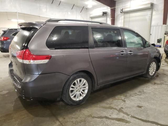 2012 Toyota Sienna XLE