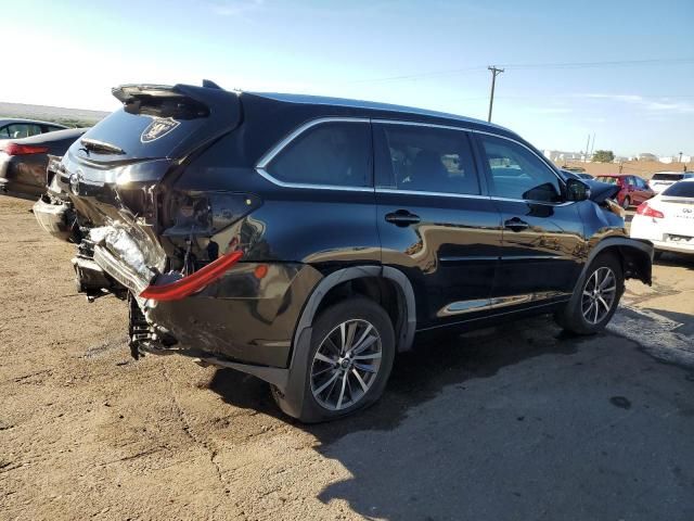 2017 Toyota Highlander SE