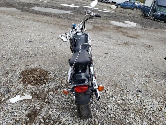 2000 Suzuki VZ800