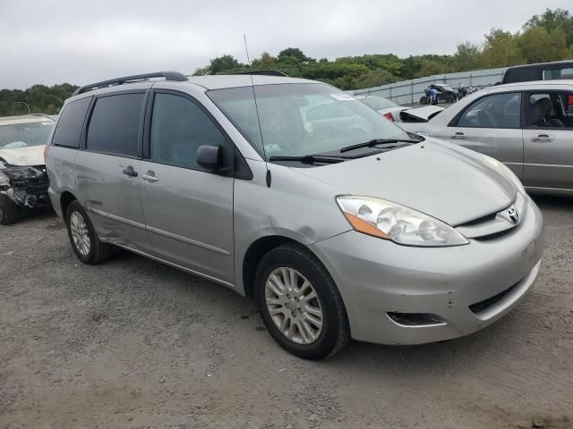 2010 Toyota Sienna LE