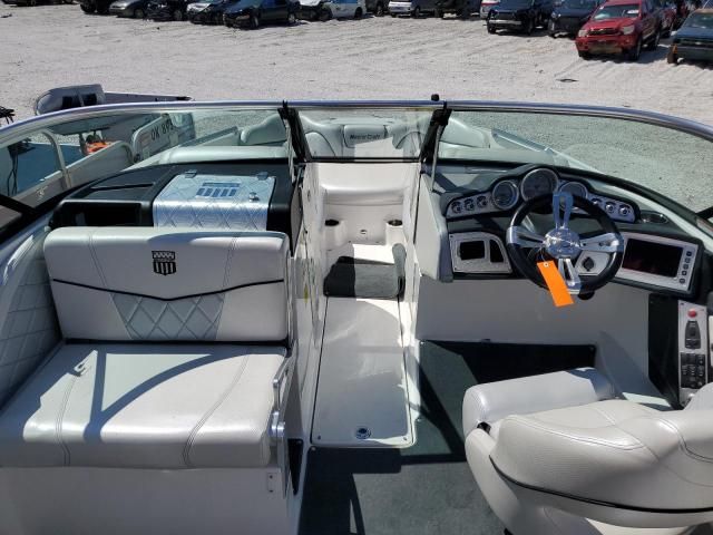 2014 Mastercraft Craft Boat