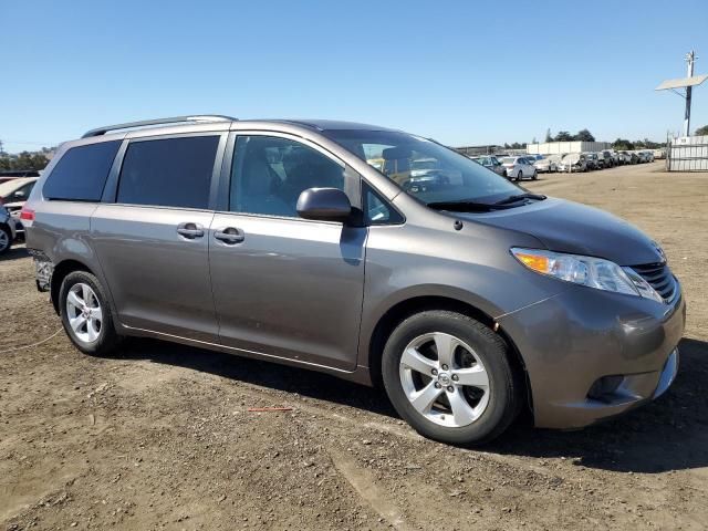 2013 Toyota Sienna LE