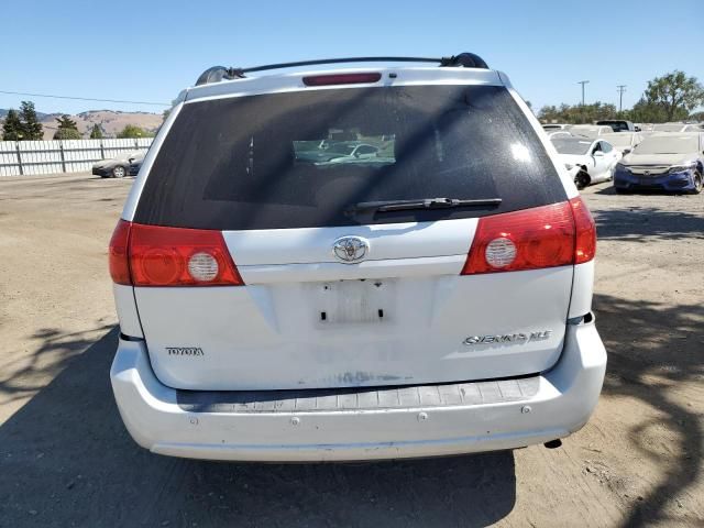 2010 Toyota Sienna XLE