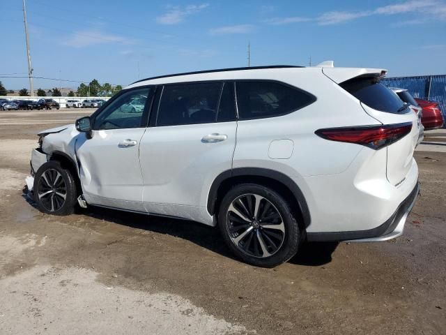 2022 Toyota Highlander XSE