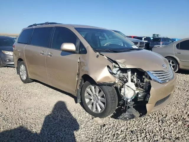 2013 Toyota Sienna XLE