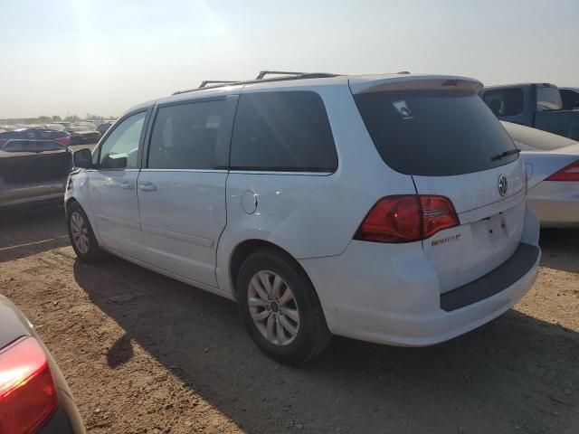 2014 Volkswagen Routan SE