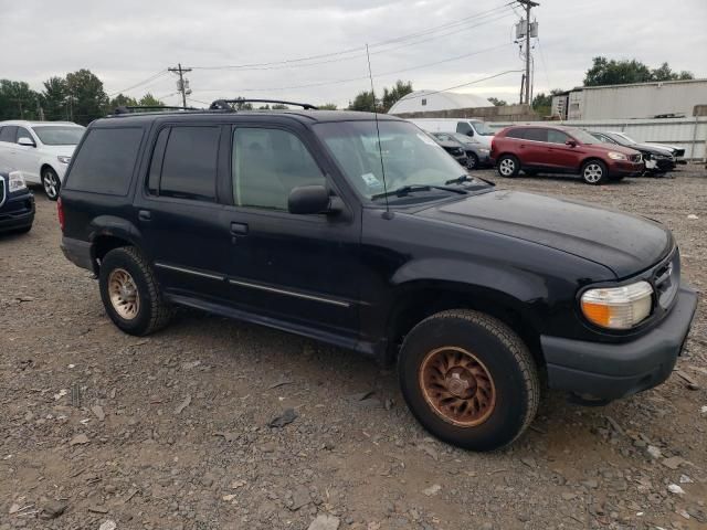 2000 Ford Explorer XLS