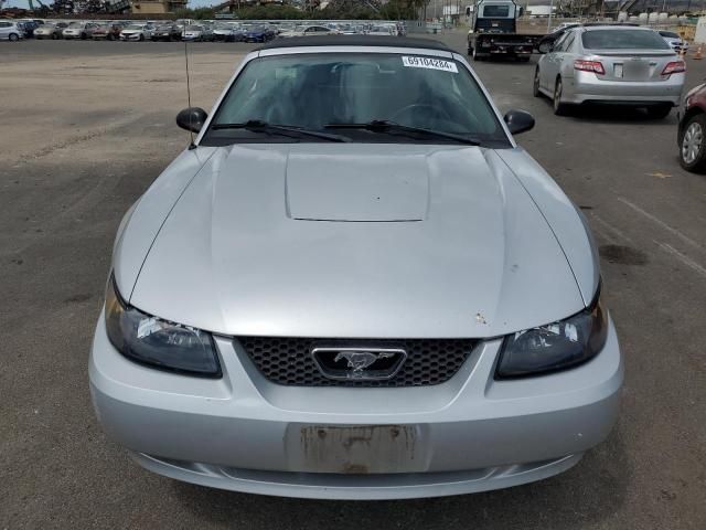 2004 Ford Mustang