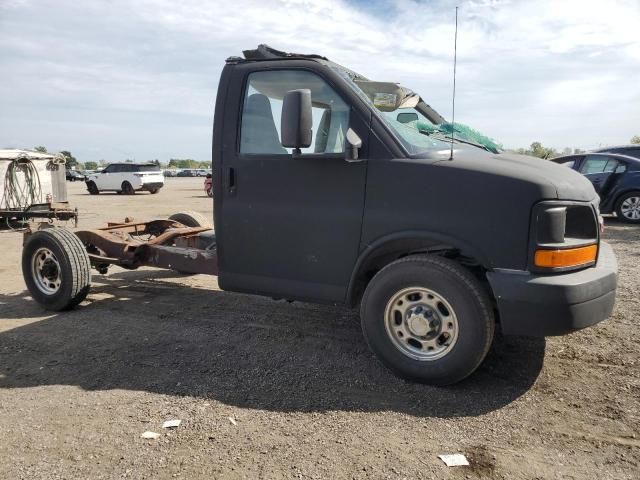 2004 GMC Savana Cutaway G3500