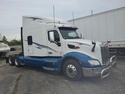 Salvage trucks for sale at Woodhaven, MI auction: 2018 Peterbilt 579