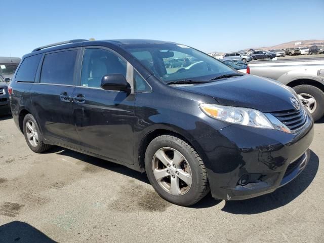 2015 Toyota Sienna LE