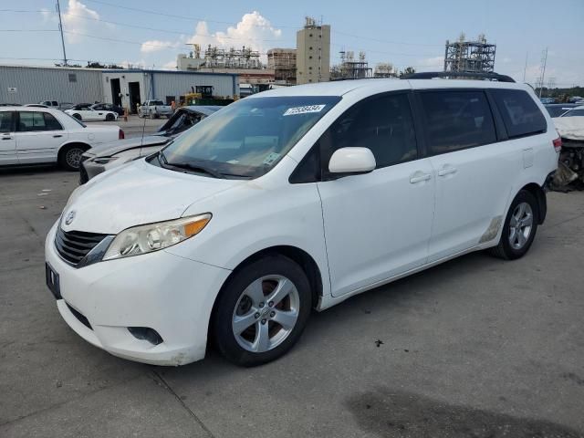 2011 Toyota Sienna LE