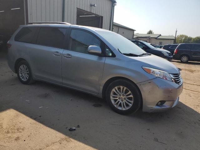 2015 Toyota Sienna XLE