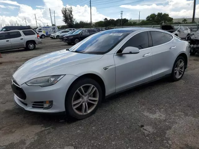 2013 Tesla Model S