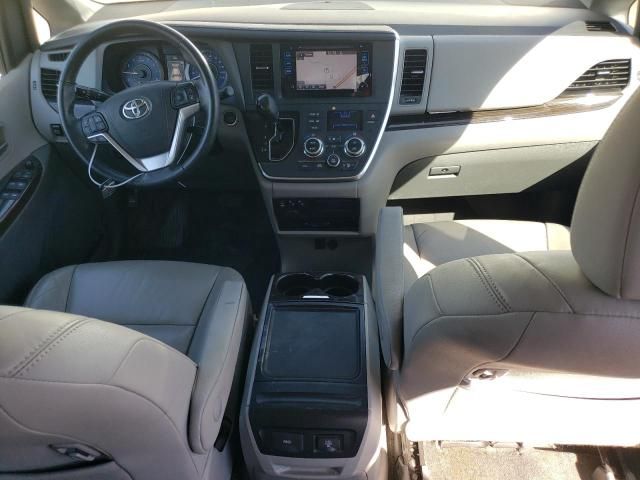 2015 Toyota Sienna XLE