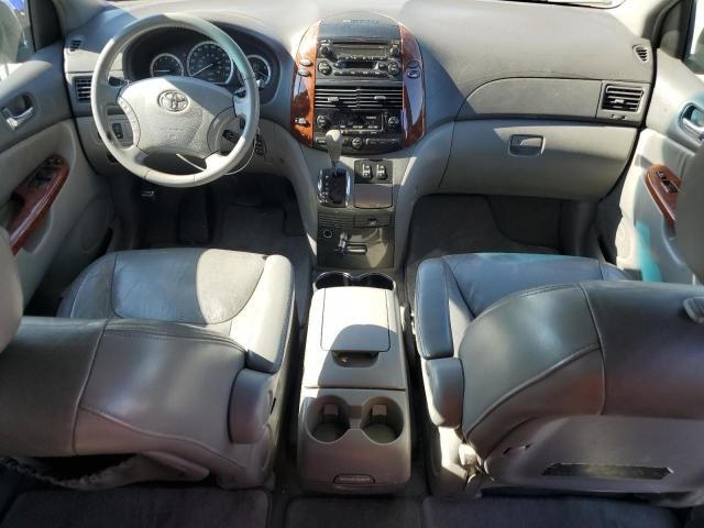 2004 Toyota Sienna XLE