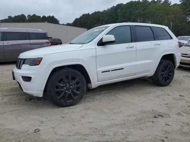 2020 Jeep Grand Cherokee Laredo